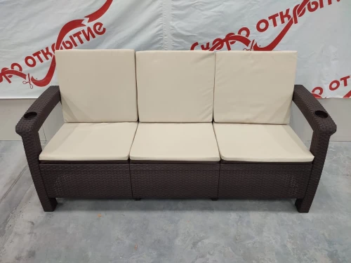 Трехместный диван Yalta Sofa 3 Seat без подушек