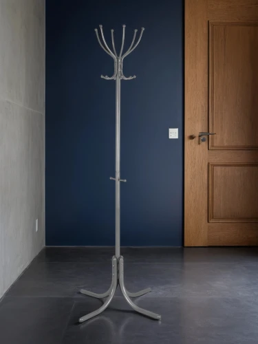 Вешалка напольная М 6 металлик