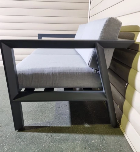 Диван двухместный Graphite из алюминия