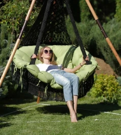 Подвесное Кресло-гамак Cartagena черный/подушка нежно-зеленая с каркасом Майя дерево