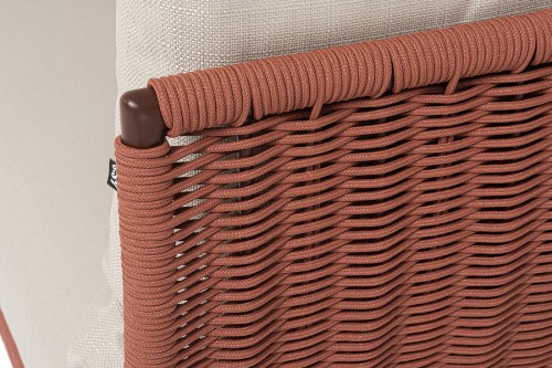 "Фиджи" диван 3-местный плетеный из роупа, каркас алюминий коричневый (RAL8016) муар, роуп красный (8372) круглый tex, ткань Mossle бежевая