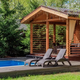 Комплект пластиковых шезлонгов MARK коричневых (без матрасов)