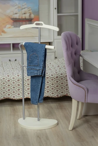 Вешалка костюмная Д 10 металлик/ слоновая кость