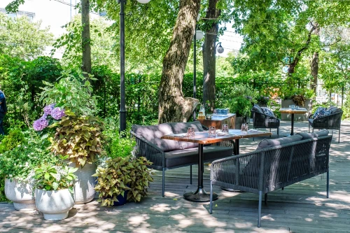 "Лугано" диван 3-местный плетеный из роупа, каркас алюминий темно-серый (RAL7024) муар, роуп темно-серый круглый, ткань темно-серая YB25-0027